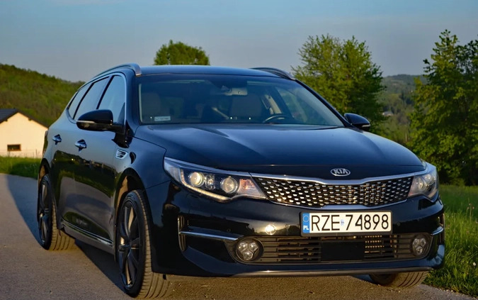 Kia Optima cena 57800 przebieg: 158000, rok produkcji 2016 z Błażowa małe 742